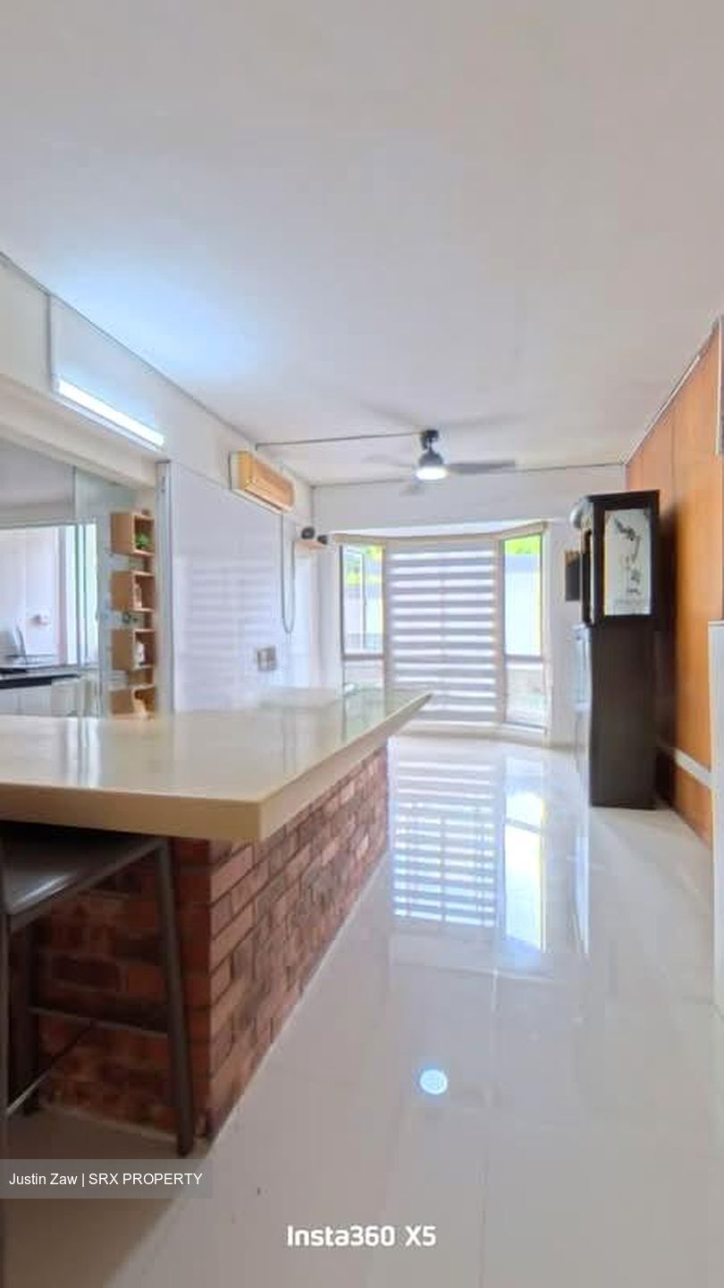 Parkview Apartments (D23), Apartment #569258691
